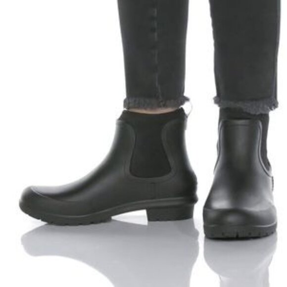 UGG Chevonne Rain Boots - Picture 2 of 8